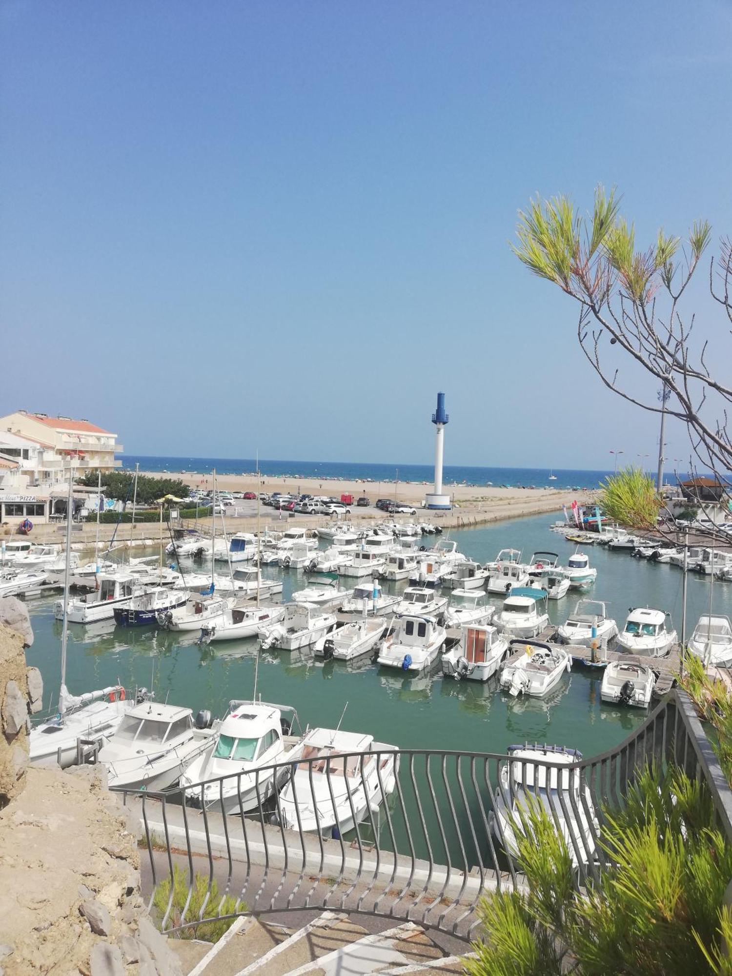 Superbe Appartement Avec Vue Sur Mer Et Port, Parking Prive Saint-Pierre-la-Mer  Exteriér fotografie