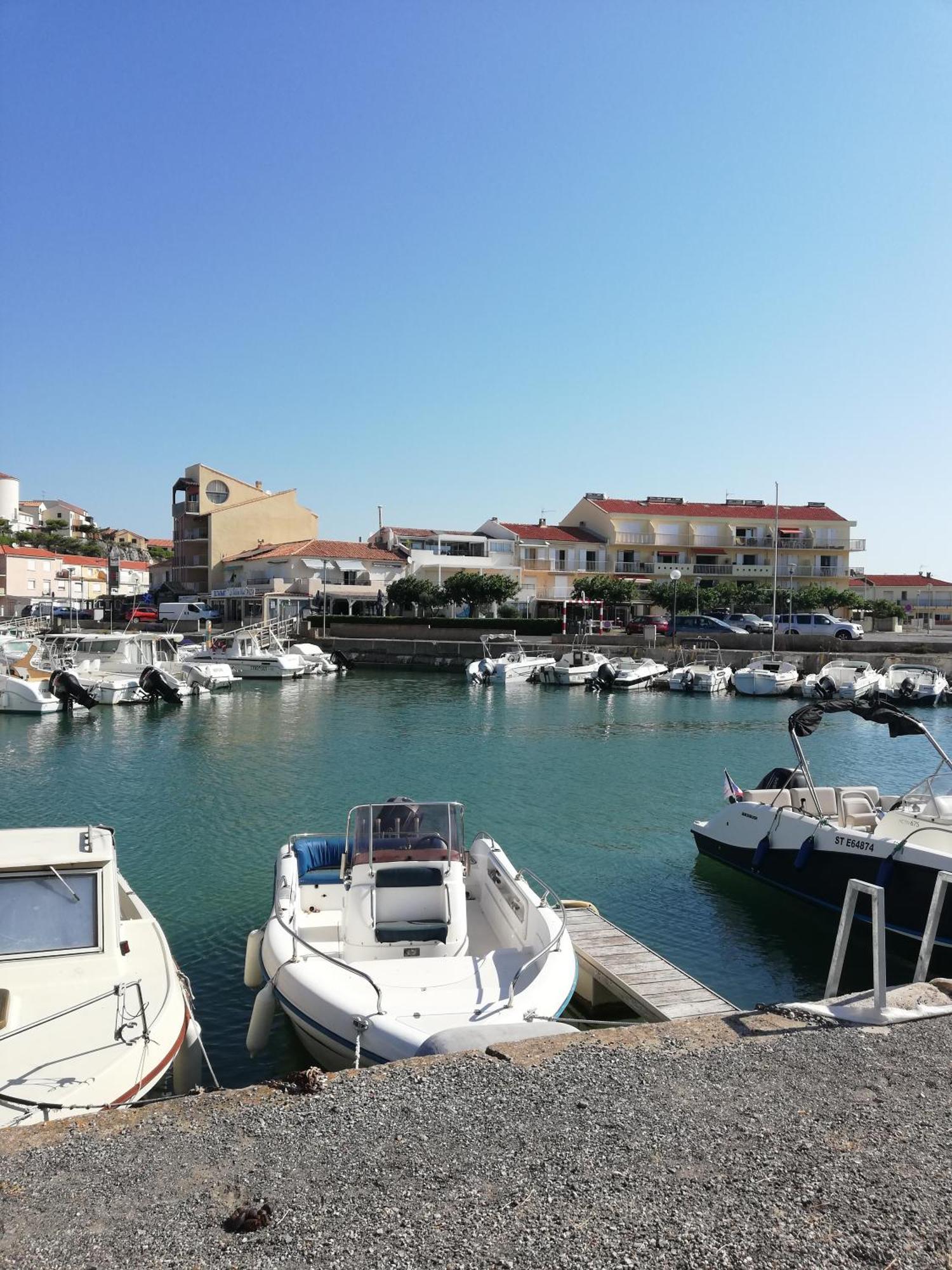 Superbe Appartement Avec Vue Sur Mer Et Port, Parking Prive Saint-Pierre-la-Mer  Exteriér fotografie